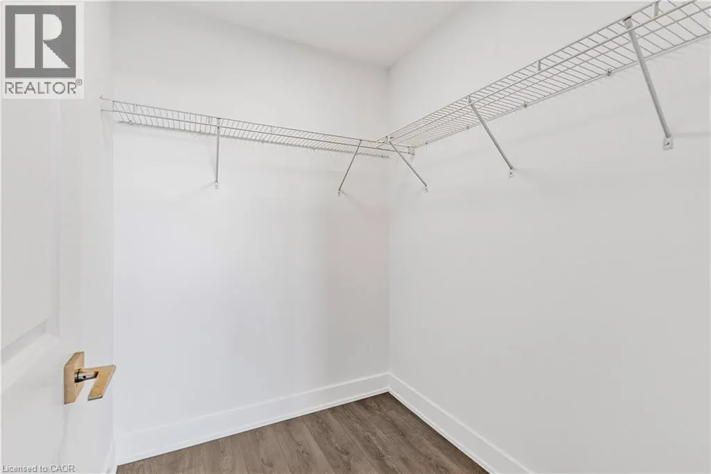297 OAK WALK Drive Unit# 906, #906