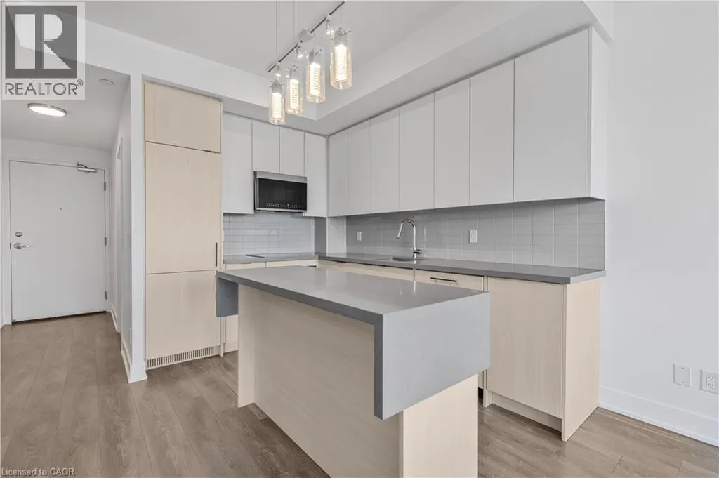 297 OAK WALK Drive Unit# 906, #906
