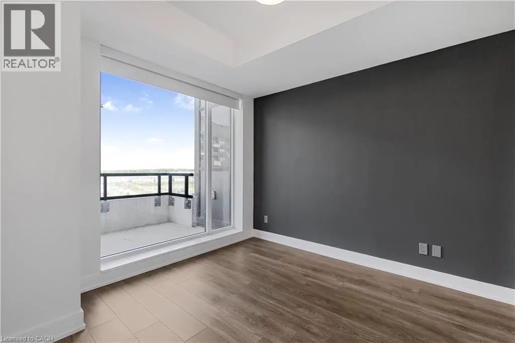 297 OAK WALK Drive Unit# 906, #906