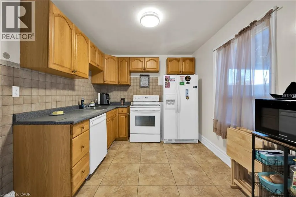 51 SHADYSIDE Avenue