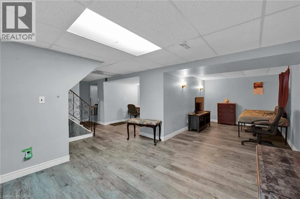 51 SHADYSIDE Avenue