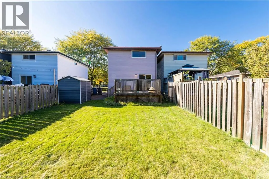 22 UPTON Crescent