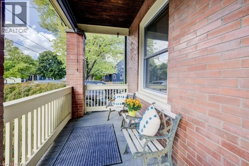 207 HEDLEY Street
