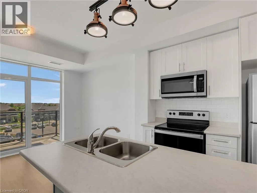 450 DUNDAS Street Unit# 319, #319