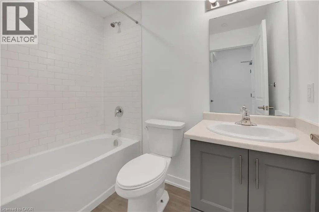 450 DUNDAS Street Unit# 319, #319