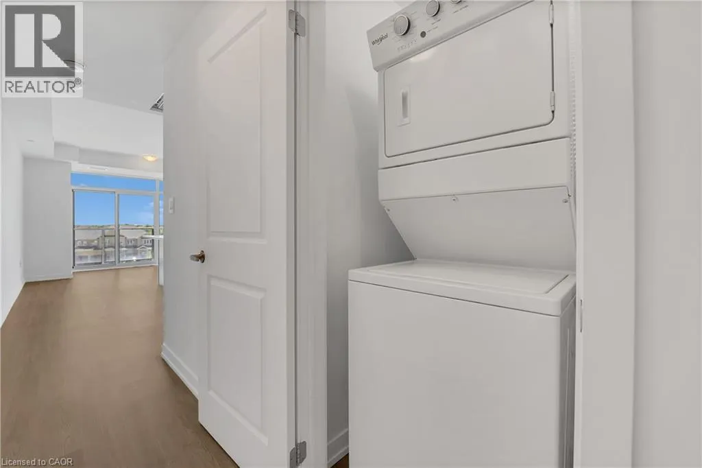 450 DUNDAS Street Unit# 319, #319
