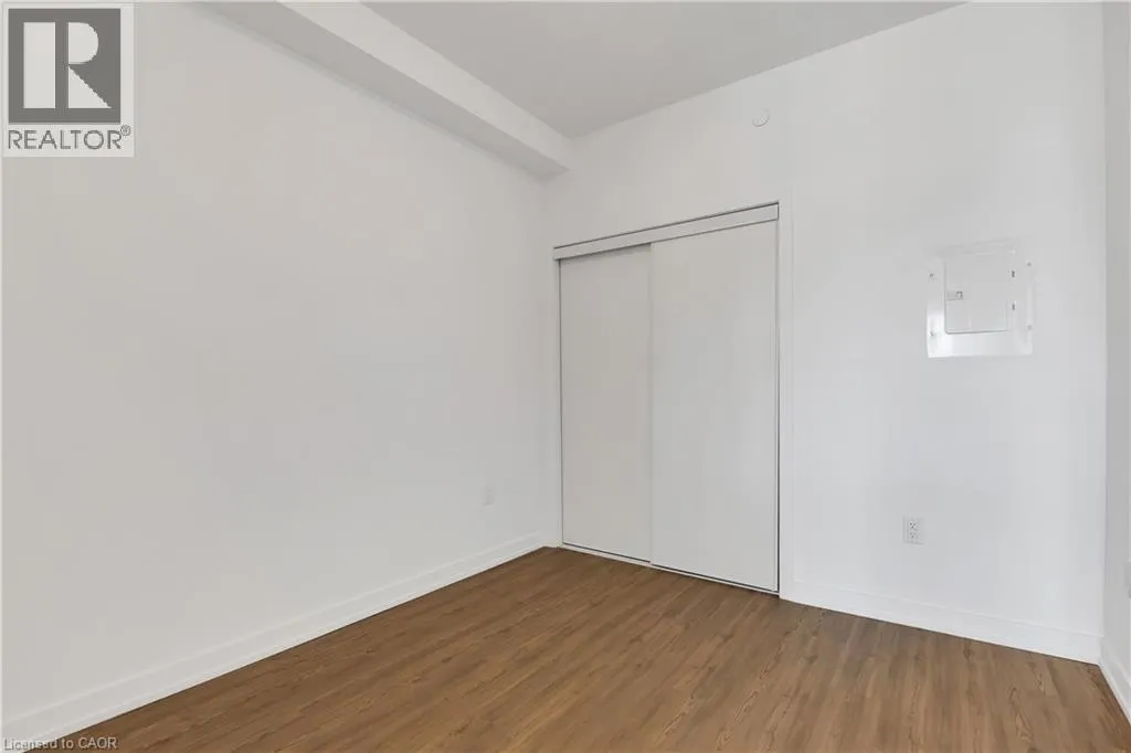 450 DUNDAS Street Unit# 319, #319