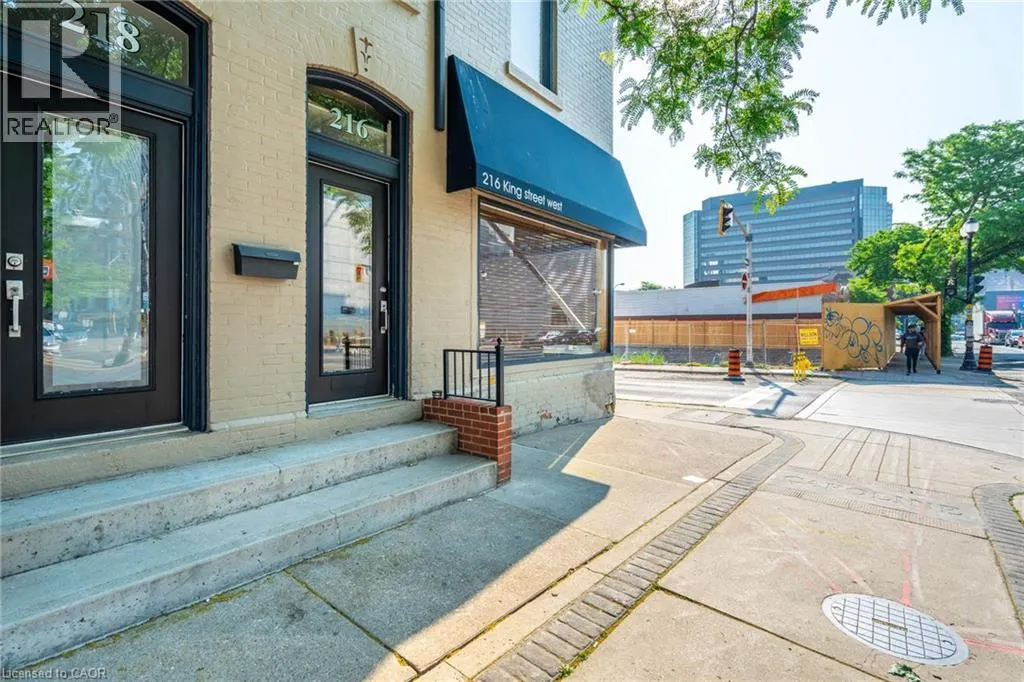 216-220 KING Street W