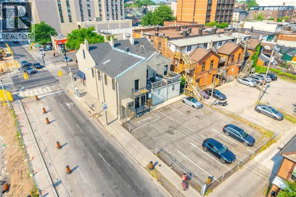 216-220 KING Street W