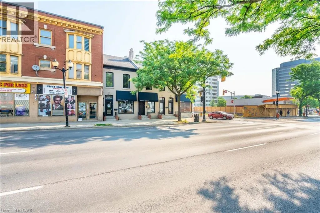 216-220 KING Street W