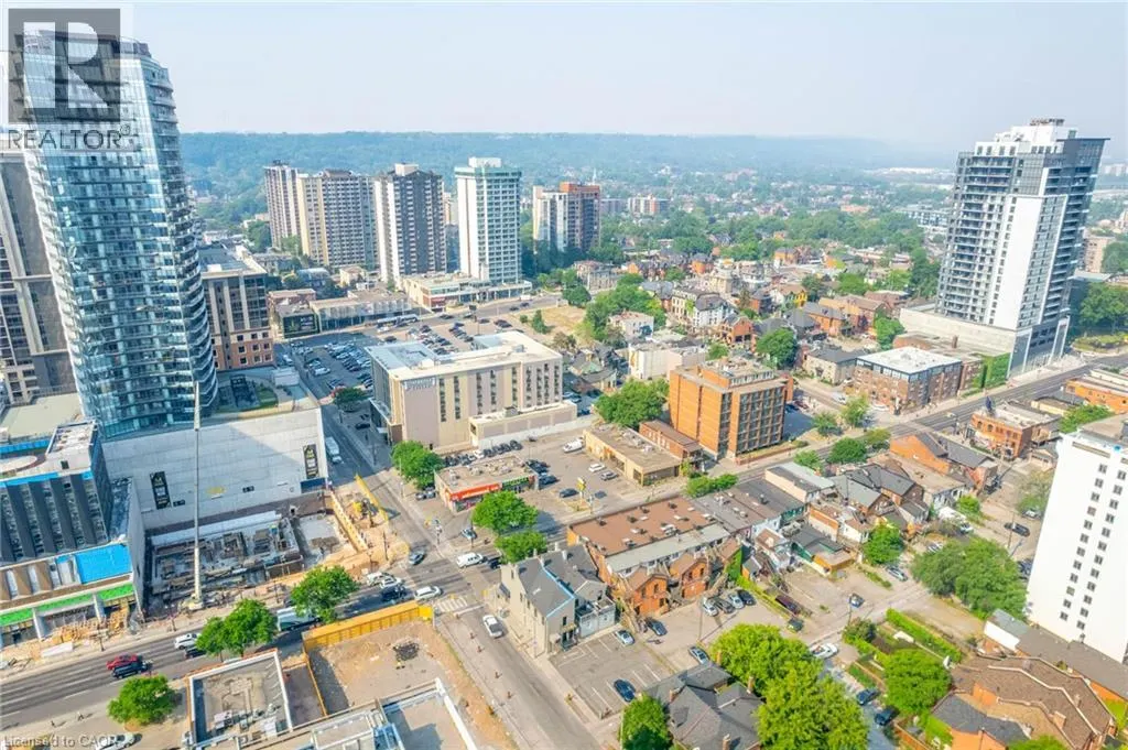 216-220 KING Street W