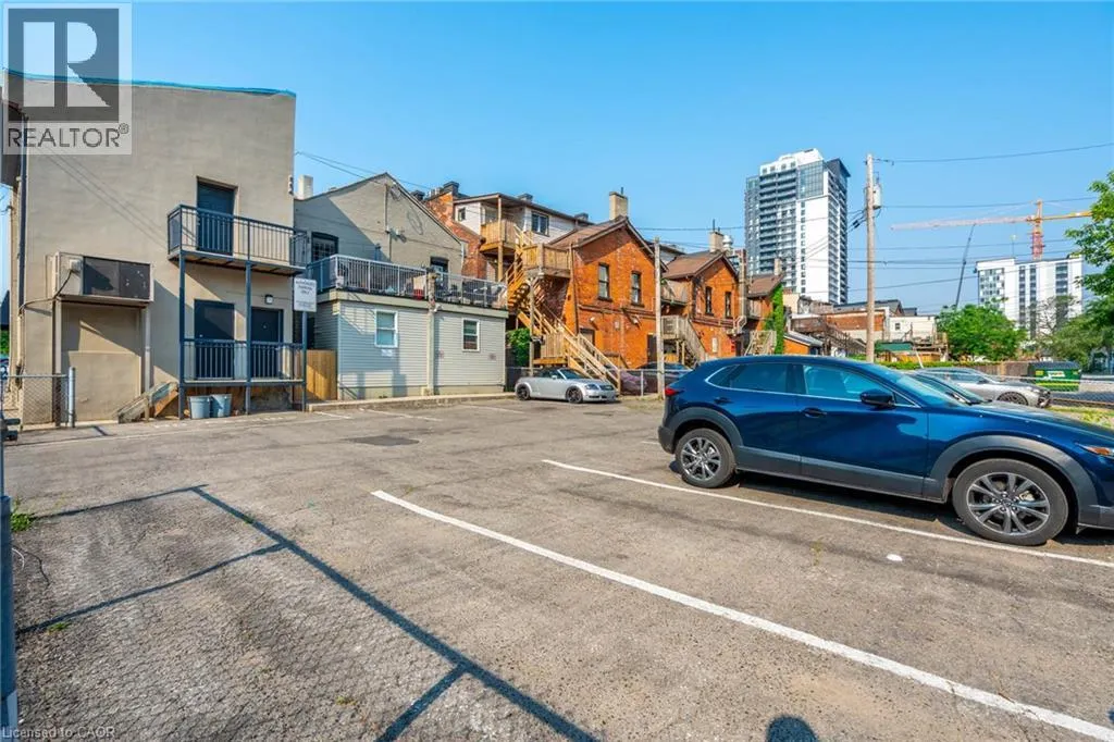 216-220 KING Street W