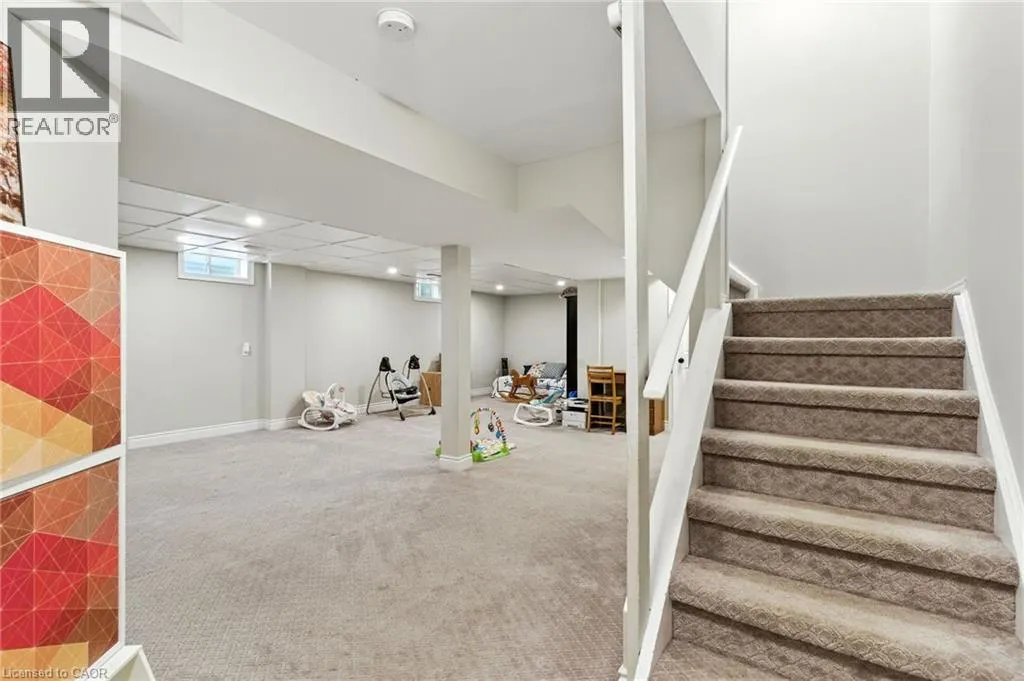 2 CALEDONIA Avenue