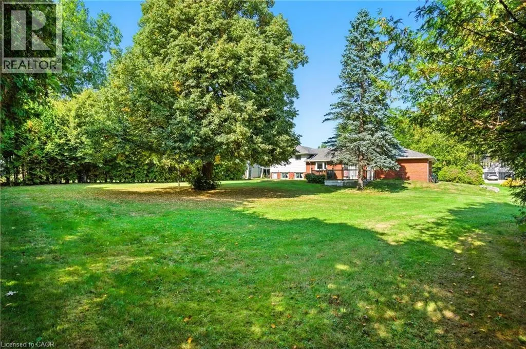961 GARDEN Lane