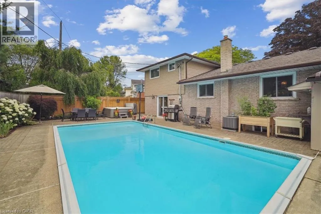 510 FENWICK Place