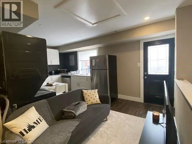 21 EBY Street S Unit# 1, #1
