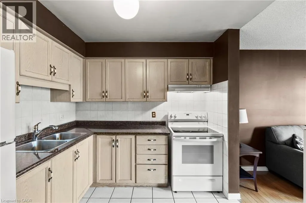 1860 UPPER GAGE Avenue Unit# 11, #11