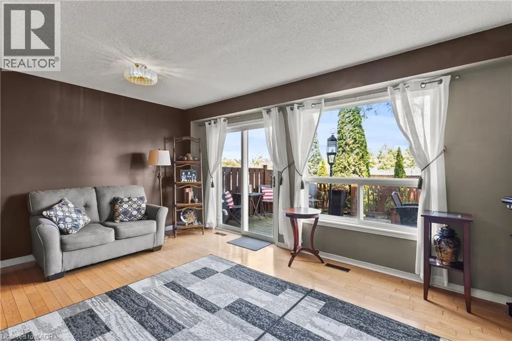 1860 UPPER GAGE Avenue Unit# 11, #11