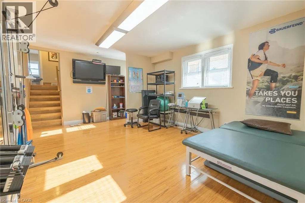 11 BELMONT Avenue W