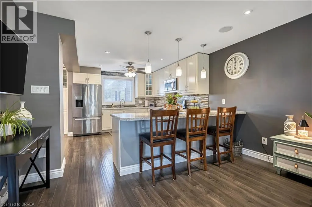 15 CANDLEWOOD Drive