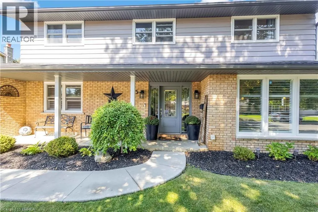 15 CANDLEWOOD Drive