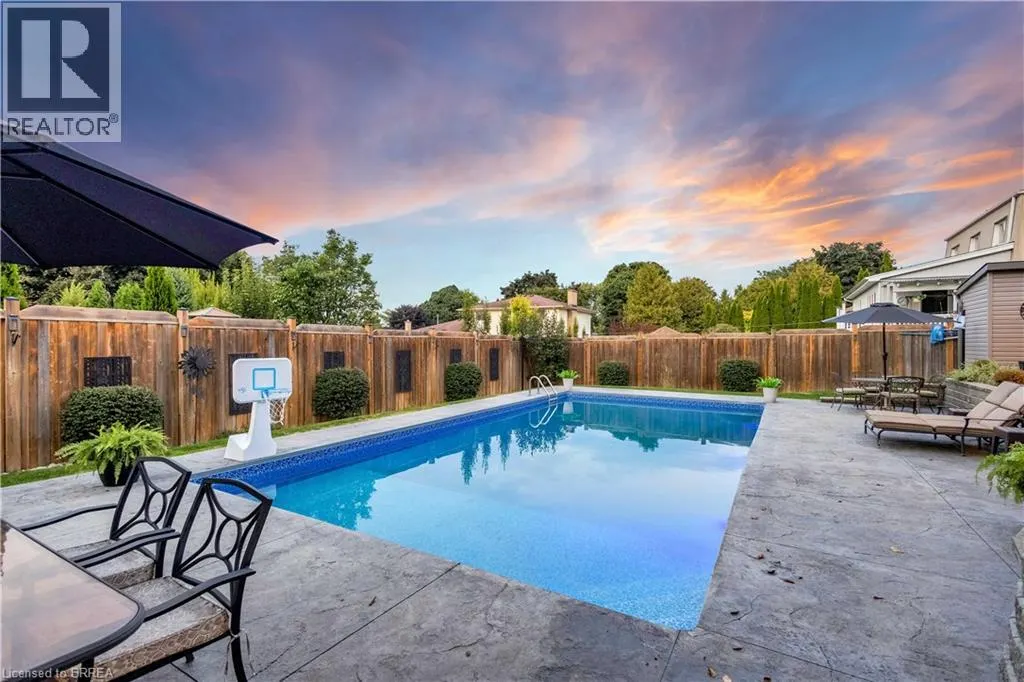 15 CANDLEWOOD Drive