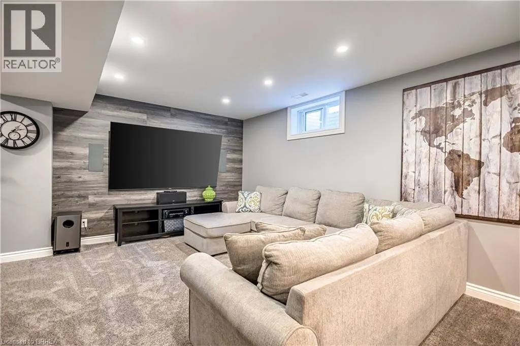 15 CANDLEWOOD Drive
