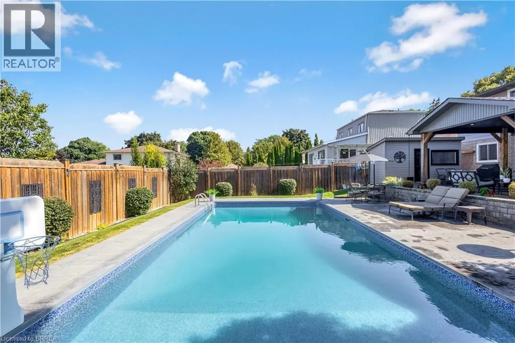 15 CANDLEWOOD Drive