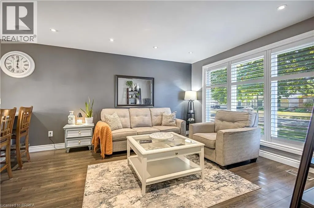 15 CANDLEWOOD Drive