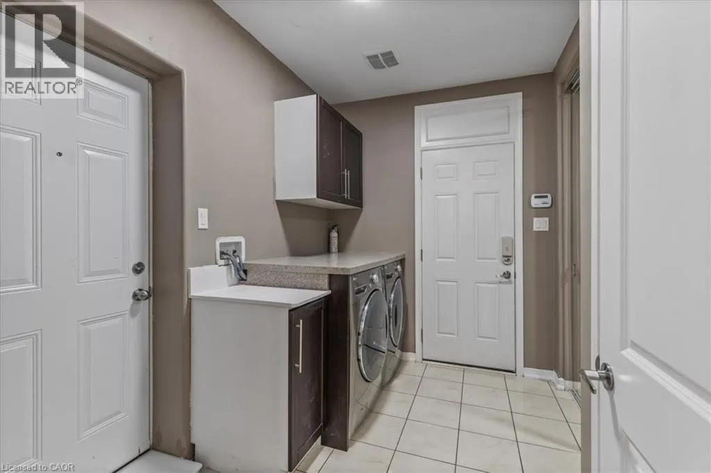 304 FALLING GREEN Crescent