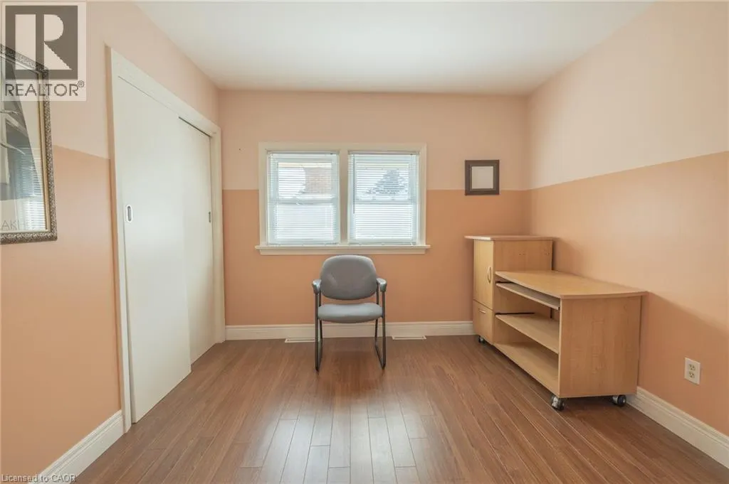 11 BELMONT Avenue W