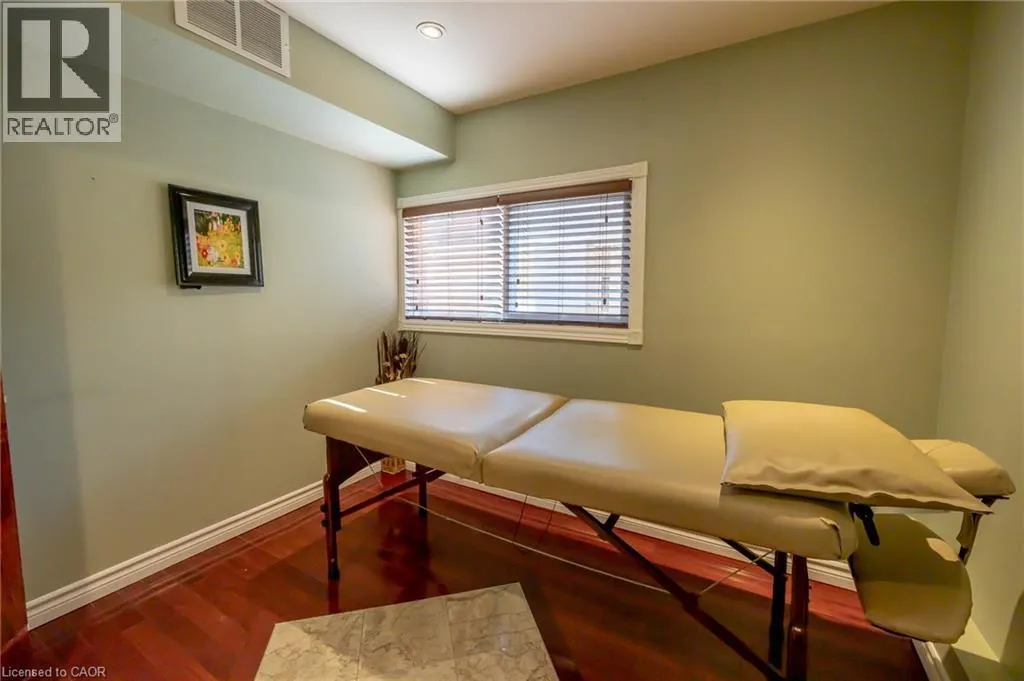 11 BELMONT Avenue W