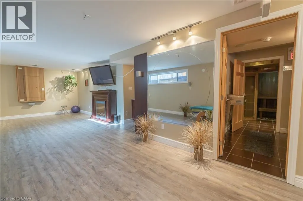 11 BELMONT Avenue W
