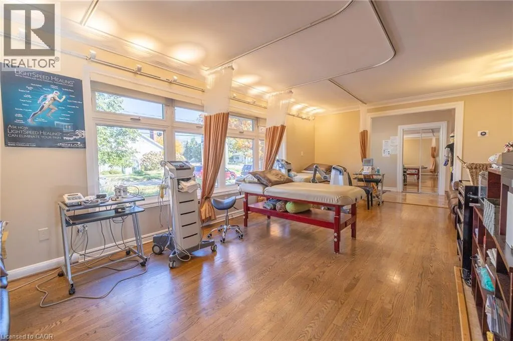 11 BELMONT Avenue W