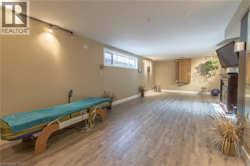11 BELMONT Avenue W