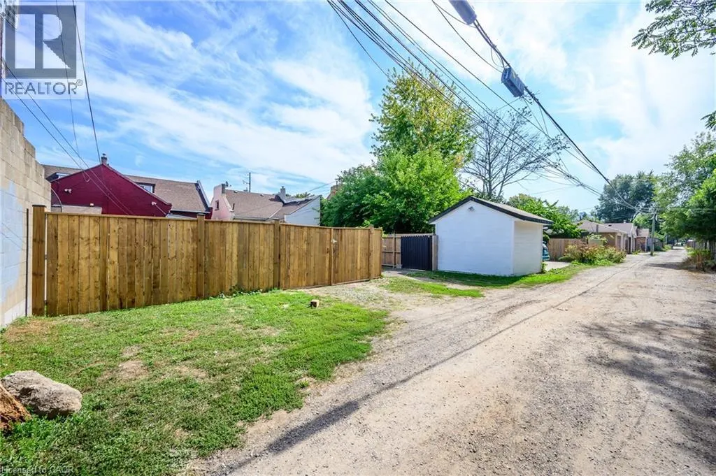127 EAST Avenue N