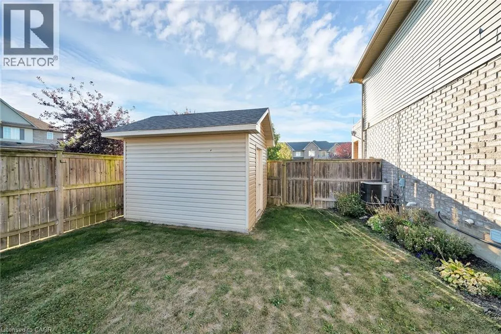 37 MEADOW WOOD Crescent