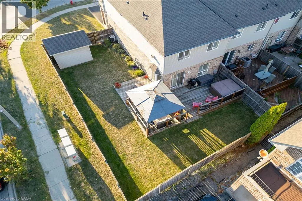 37 MEADOW WOOD Crescent