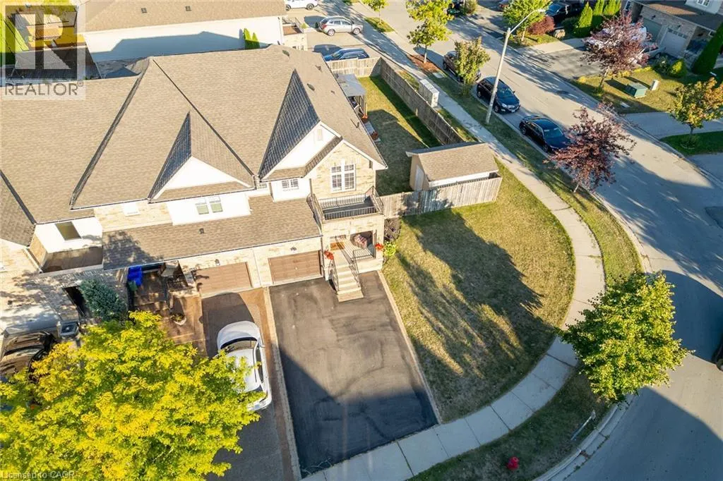 37 MEADOW WOOD Crescent