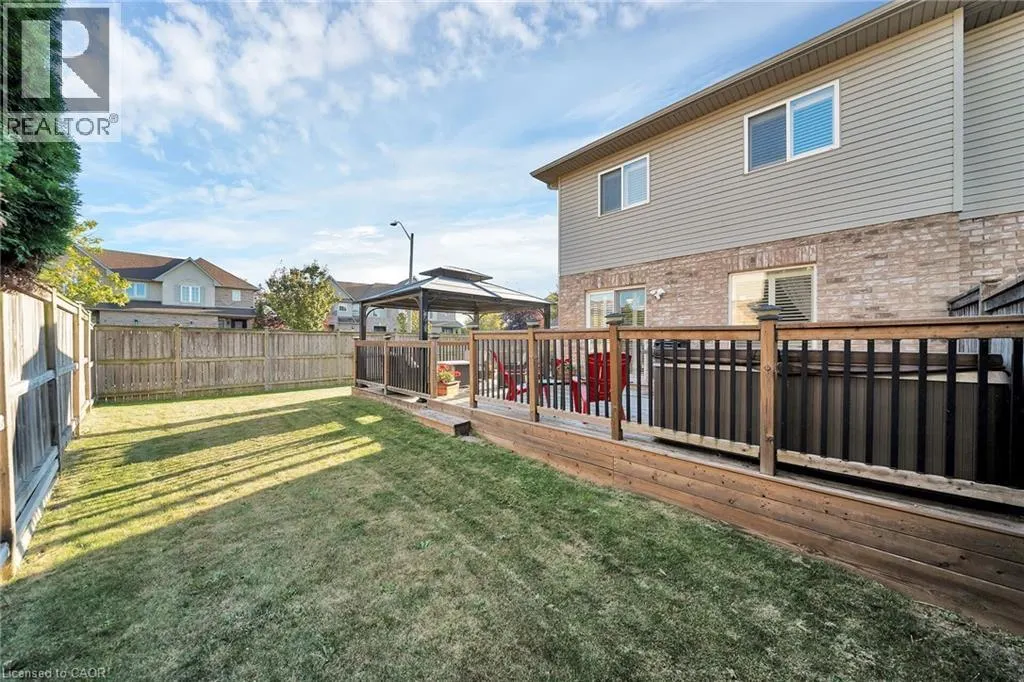 37 MEADOW WOOD Crescent