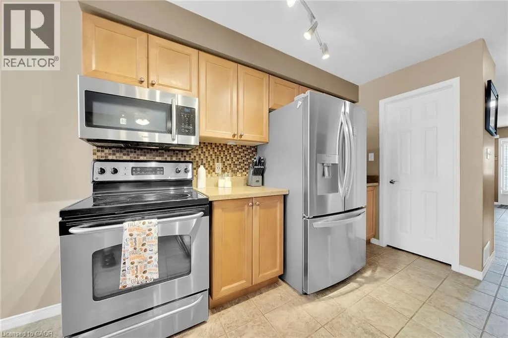 37 MEADOW WOOD Crescent