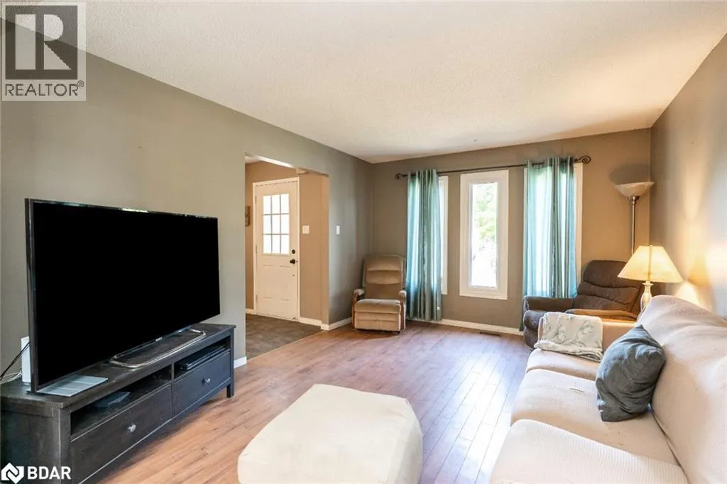 51 NOTTAWASAGA Drive