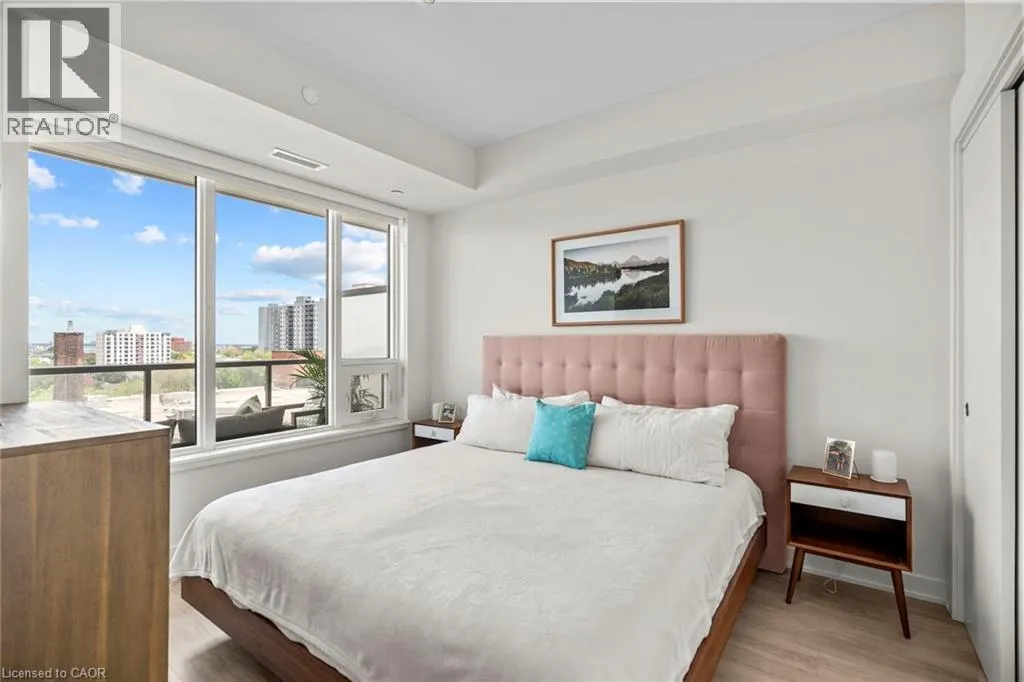 212 KING WILLIAM Street Unit# 818, #818