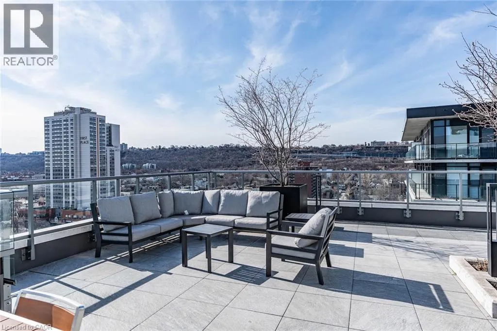 212 KING WILLIAM Street Unit# 818, #818