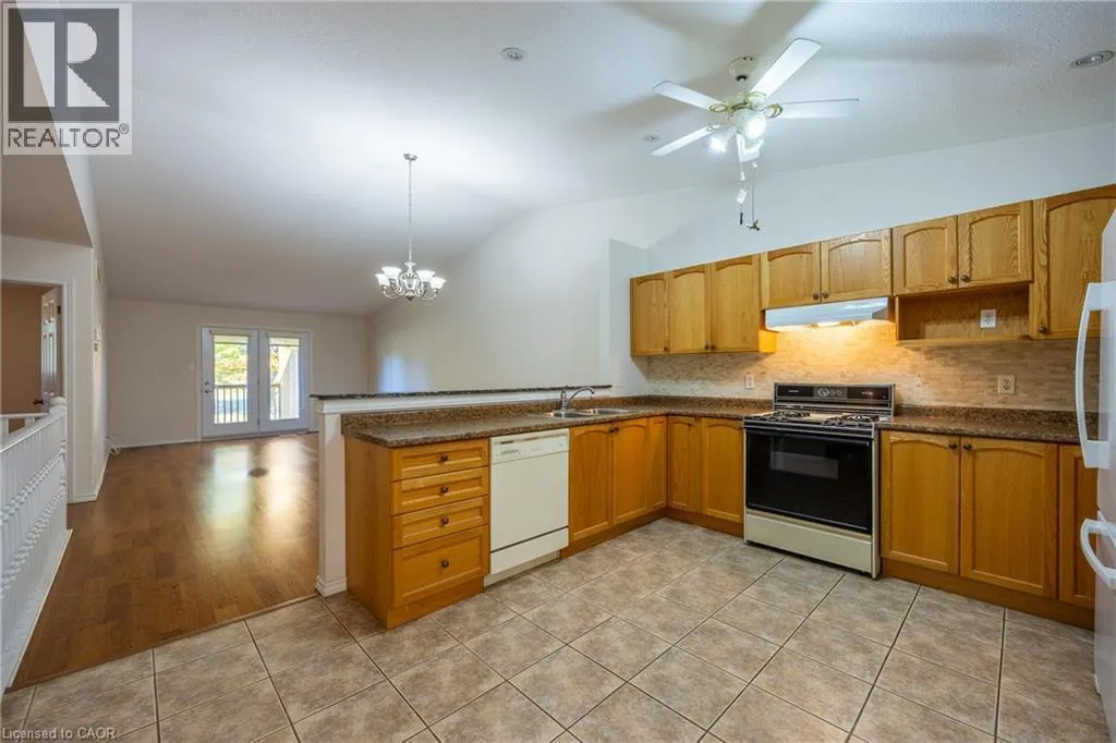 5-510 W THE QUEENSWAY Highway W Unit# 5, #5