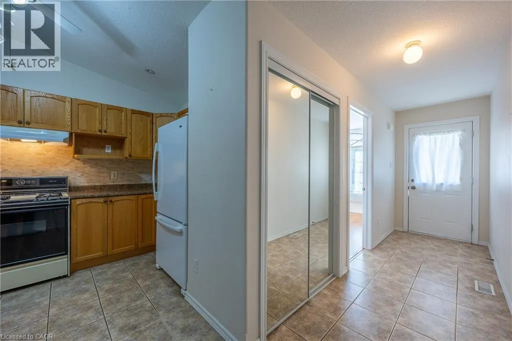 5-510 W THE QUEENSWAY Highway W Unit# 5, #5