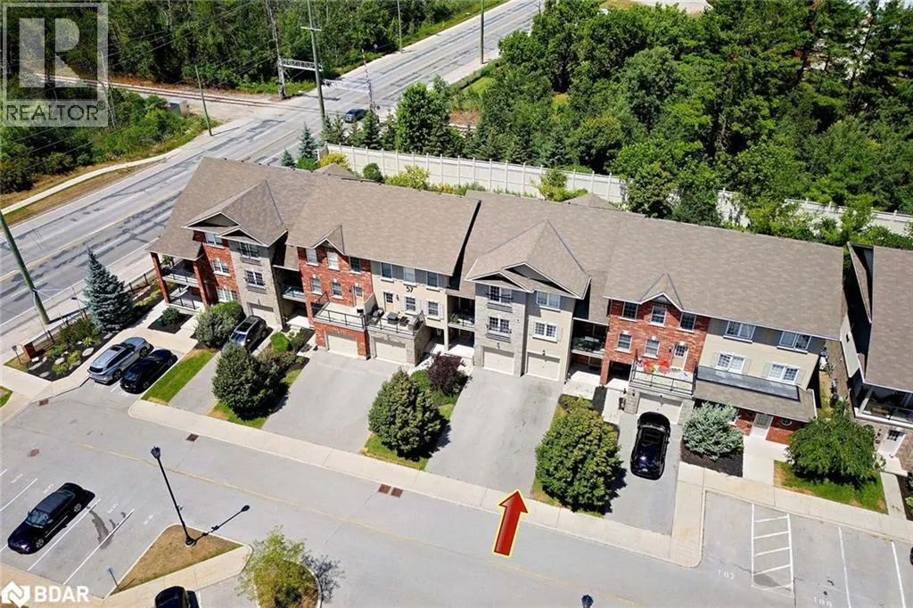 57 FERNDALE Drive S Unit# 7, #7