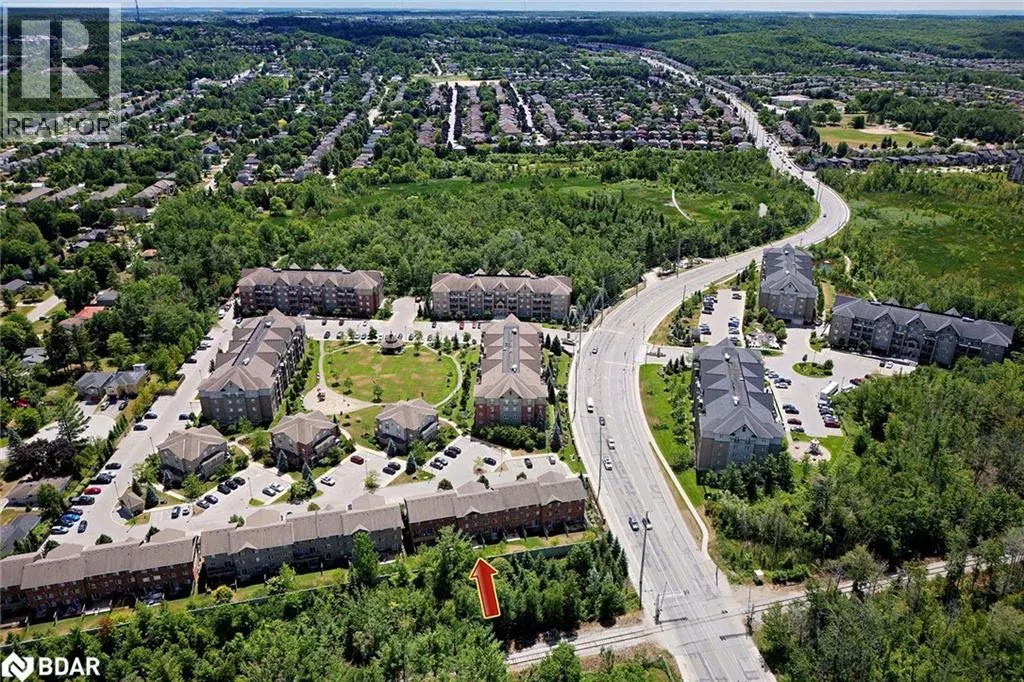 57 FERNDALE Drive S Unit# 7, #7