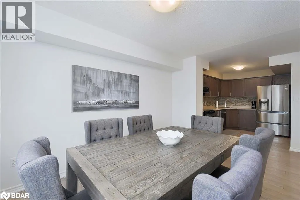 57 FERNDALE Drive S Unit# 7, #7