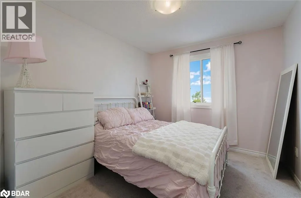 57 FERNDALE Drive S Unit# 7, #7